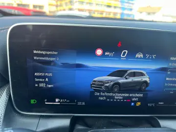 MERCEDES-BENZ GLC 300 4Matic AMG LEDER 360  MBUX AHK