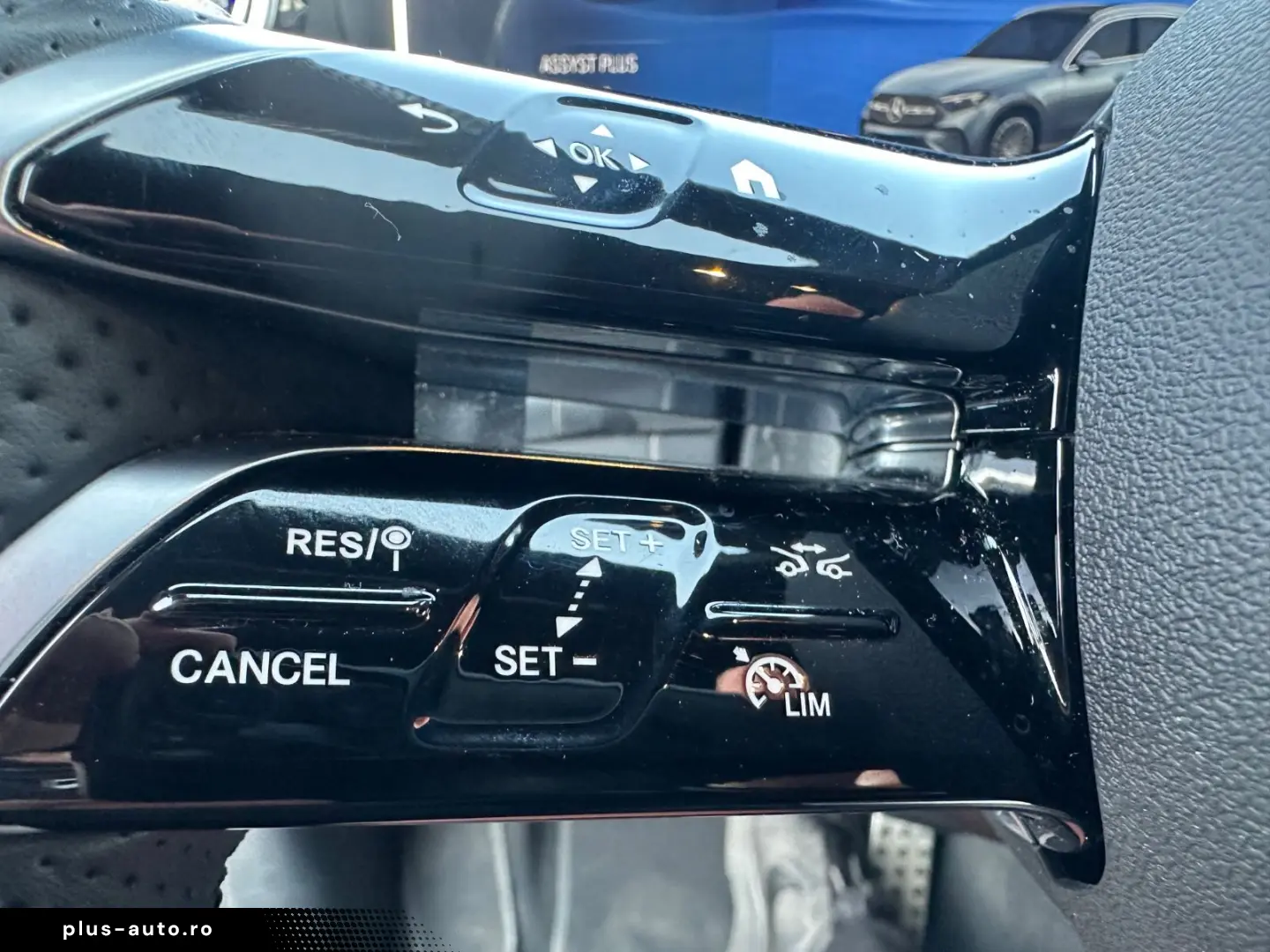 MERCEDES-BENZ GLC 300 4Matic AMG LEDER 360  MBUX AHK