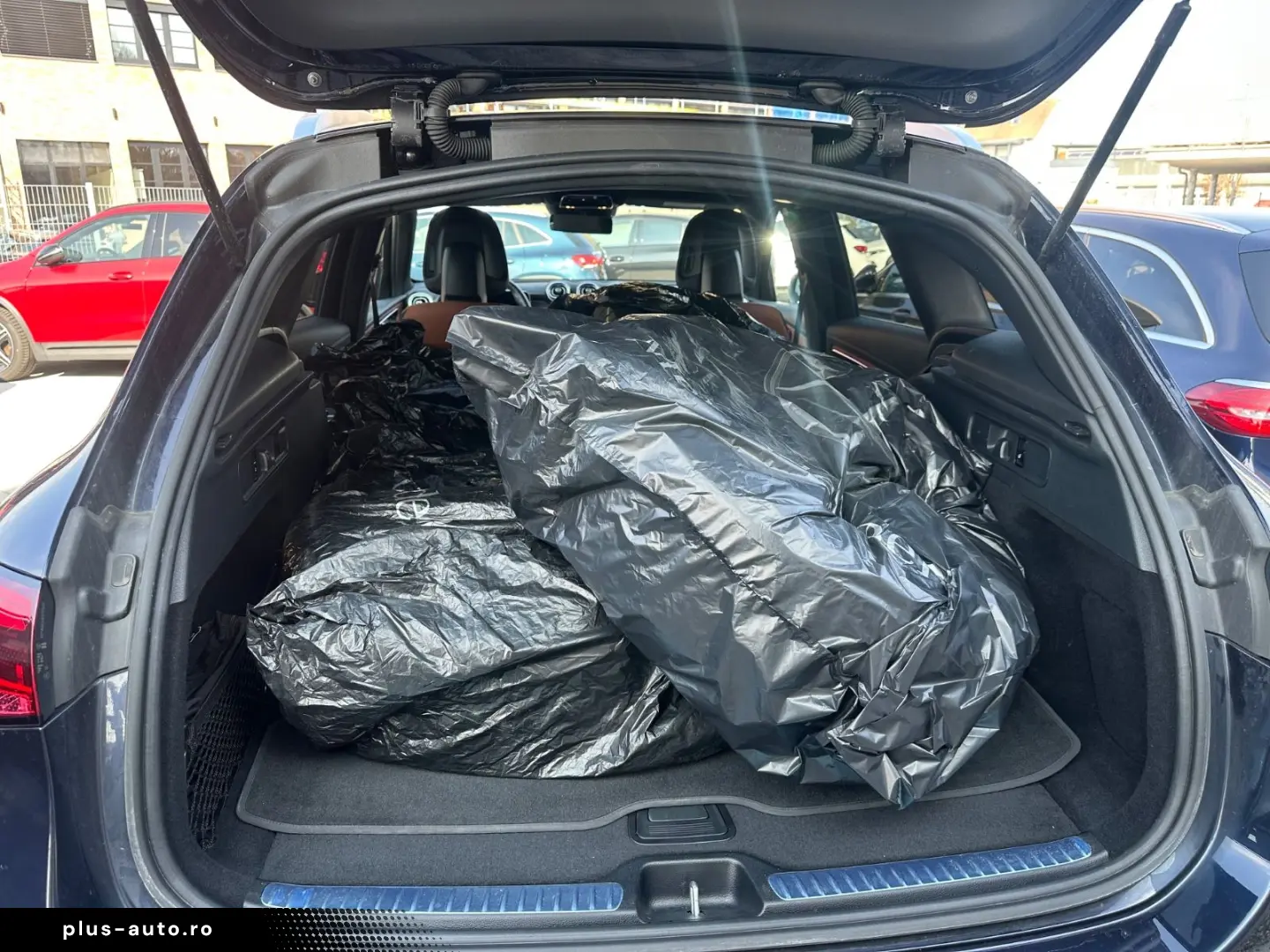 MERCEDES-BENZ GLC 300 4Matic AMG LEDER 360  MBUX AHK