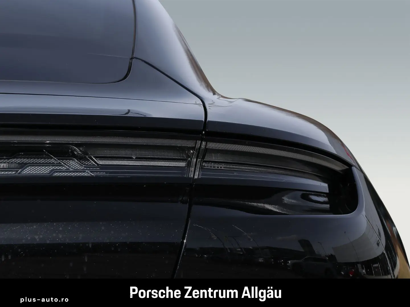 PORSCHE Taycan GTS InnoDrive Surround-View BOSE 21-Zoll