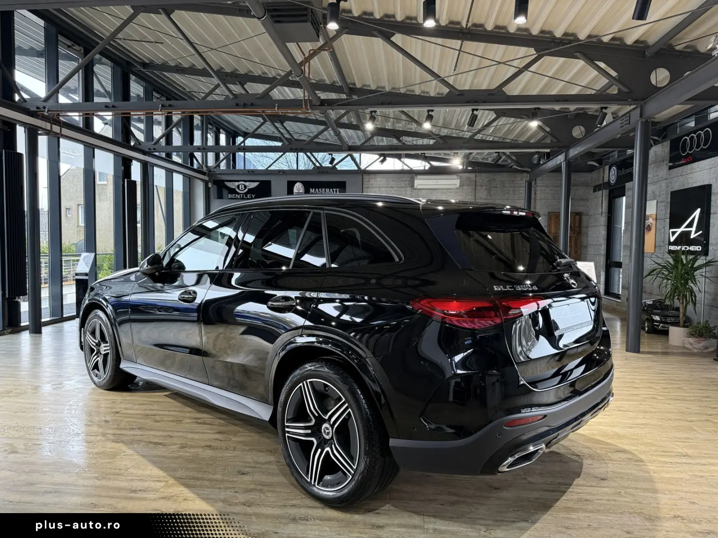 MERCEDES-BENZ GLC 300 d AMG Line 4Matic AHK BURMESTE&hellip;