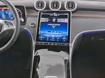 Mercedes-Benz GLC 220 d 4MATIC AHK DISTRONIC LED