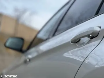 BMW Seria 3 318d Edition Luxury Line Purity