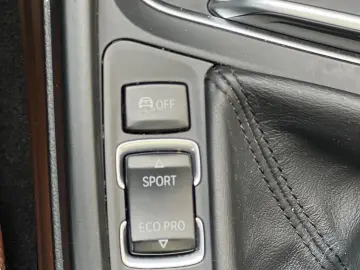 BMW Seria 3 318d Edition Luxury Line Purity