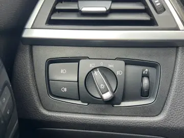 BMW Seria 3 318d Edition Luxury Line Purity