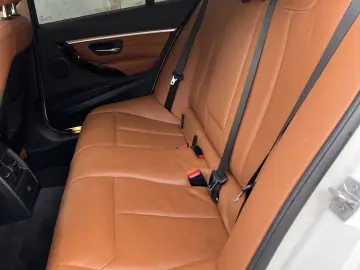 BMW Seria 3 318d Edition Luxury Line Purity