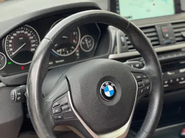 BMW Seria 3 318d Edition Luxury Line Purity