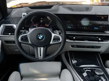 BMW X7 M60