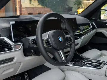 BMW X7 M60
