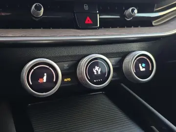 SKODA Superb TDI DSG 4x4 L&K CANTON LEDER AHK SITZBLF