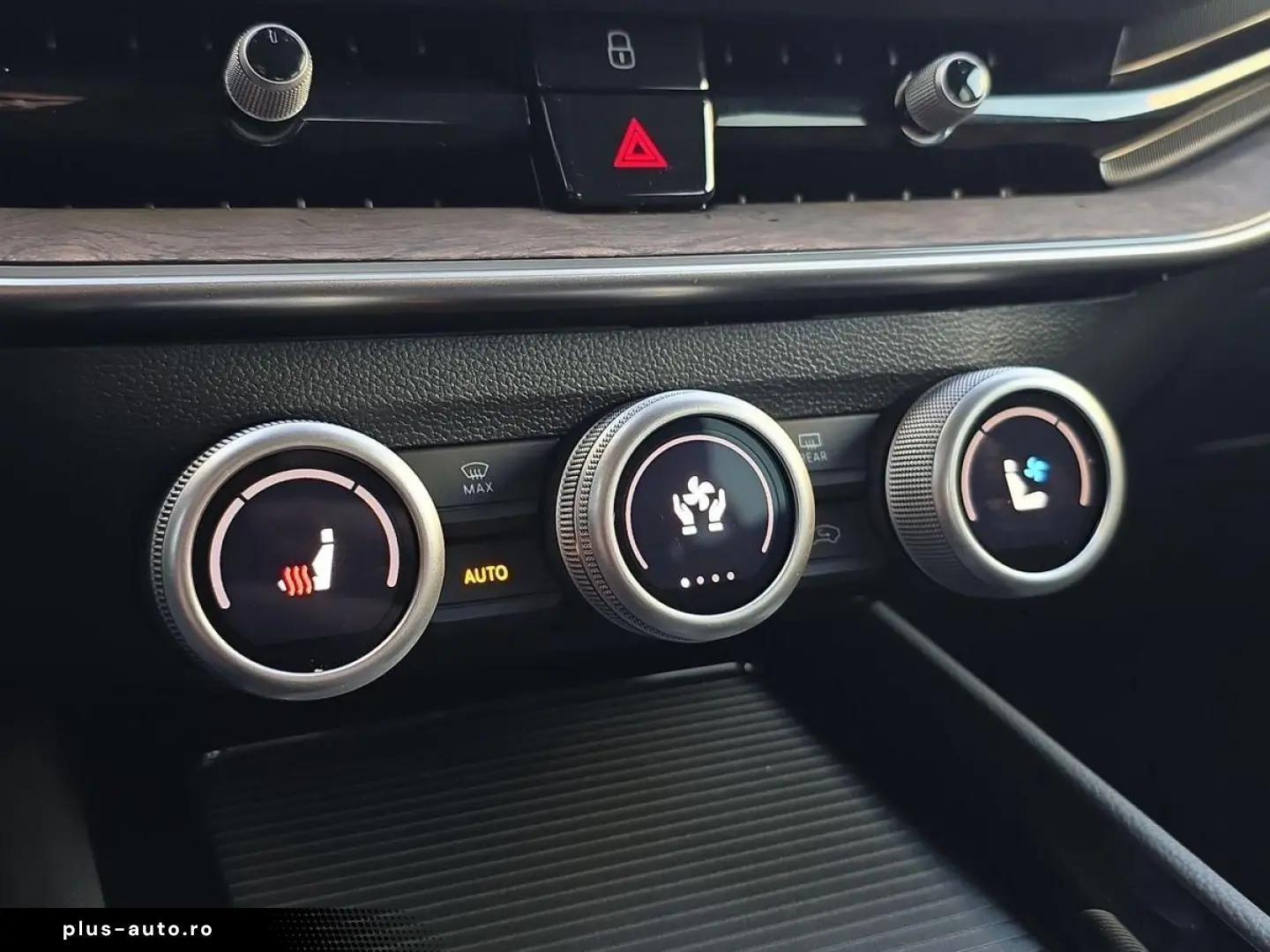 SKODA Superb TDI DSG 4x4 L&K CANTON LEDER AHK SITZBLF