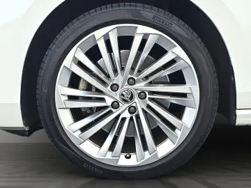 SKODA Superb TDI DSG 4x4 L&K CANTON LEDER AHK SITZBLF