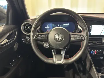ALFA ROMEO Giulia 2.0 Competizione Q4   PANO   MATRIX   LAS