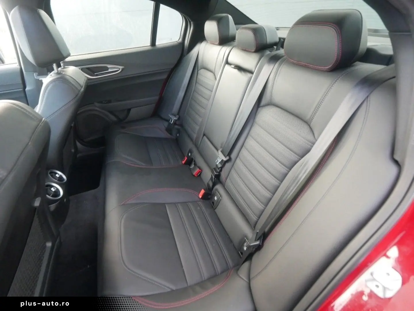 ALFA ROMEO Giulia COMPETIZIONE 2.0 TURBO 16V 280 PS AT8 Q4