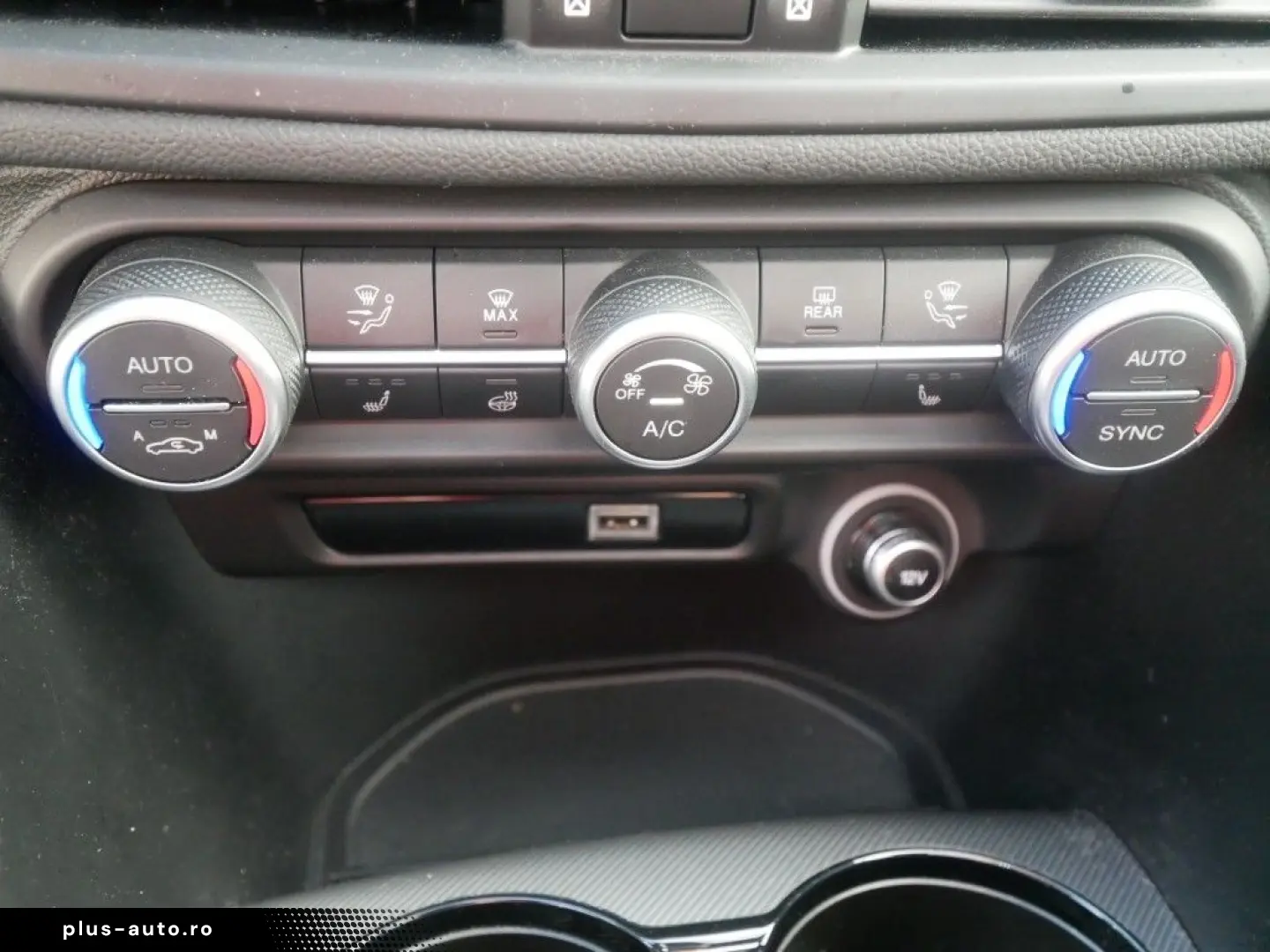 ALFA ROMEO Giulia COMPETIZIONE 2.0 TURBO 16V 280 PS AT8 Q4