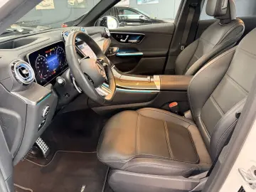 MERCEDES-BENZ GLC 200 4M AMG Premium Plus PANO DISTR&hellip;