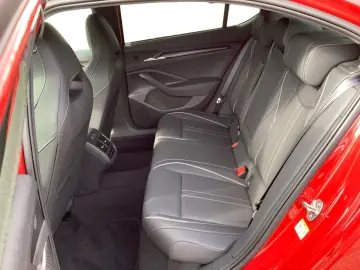 SKODA Superb 2.0 TDI DSG Sportline 4x4 ACC Matrix Navi