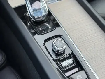 Volvo XC 60 D5 AWD Geartronic Inscription