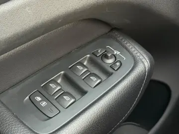 Volvo XC 60 D5 AWD Geartronic Inscription