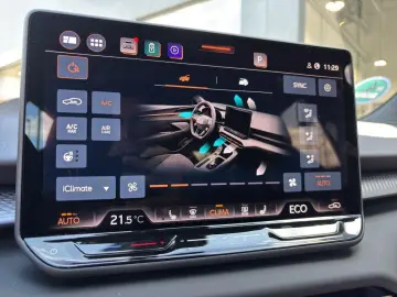 CUPRA Terramar 1.5 e-Hybrid 200 kW VZ