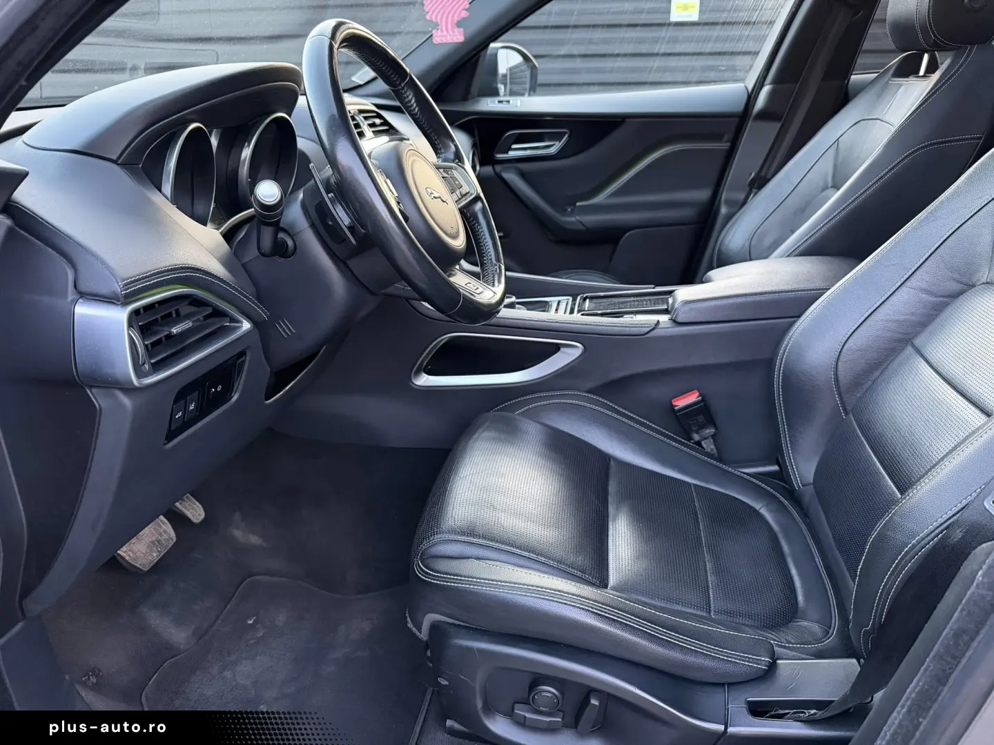 JAGUAR F - PACE 4 X 4