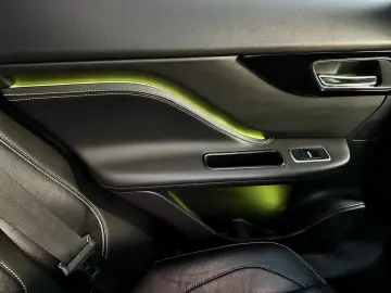 JAGUAR F - PACE 4 X 4