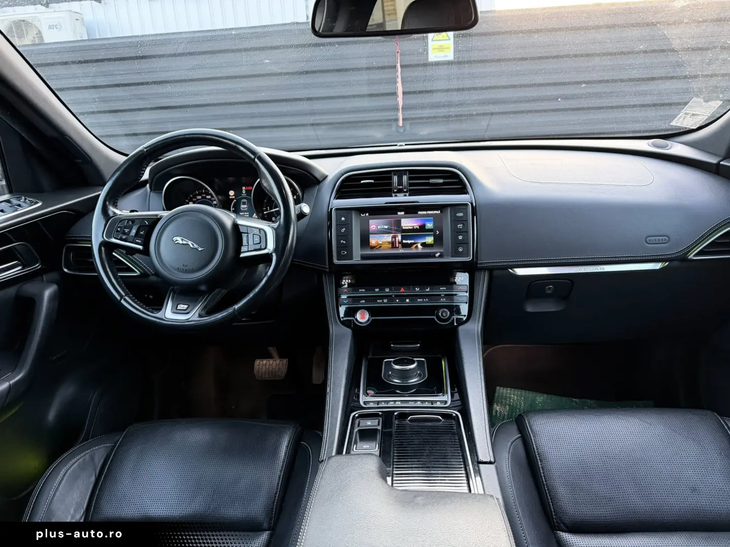 JAGUAR F - PACE 4 X 4