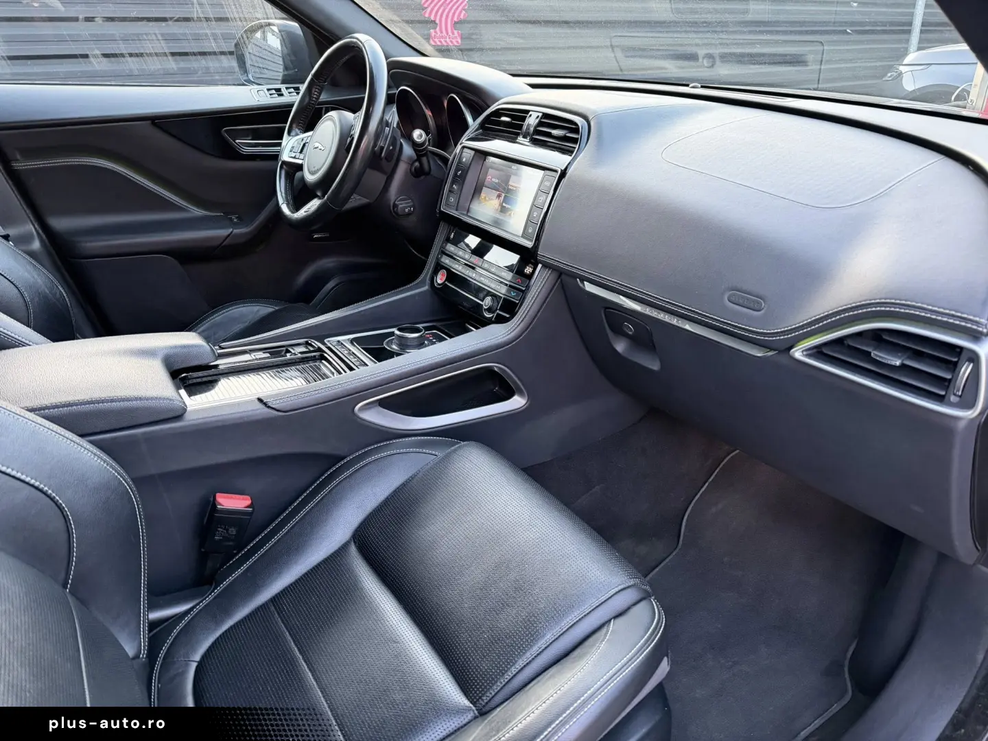 JAGUAR F - PACE 4 X 4