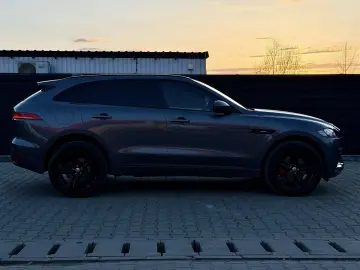 JAGUAR F - PACE 4 X 4
