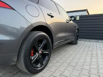 JAGUAR F - PACE 4 X 4