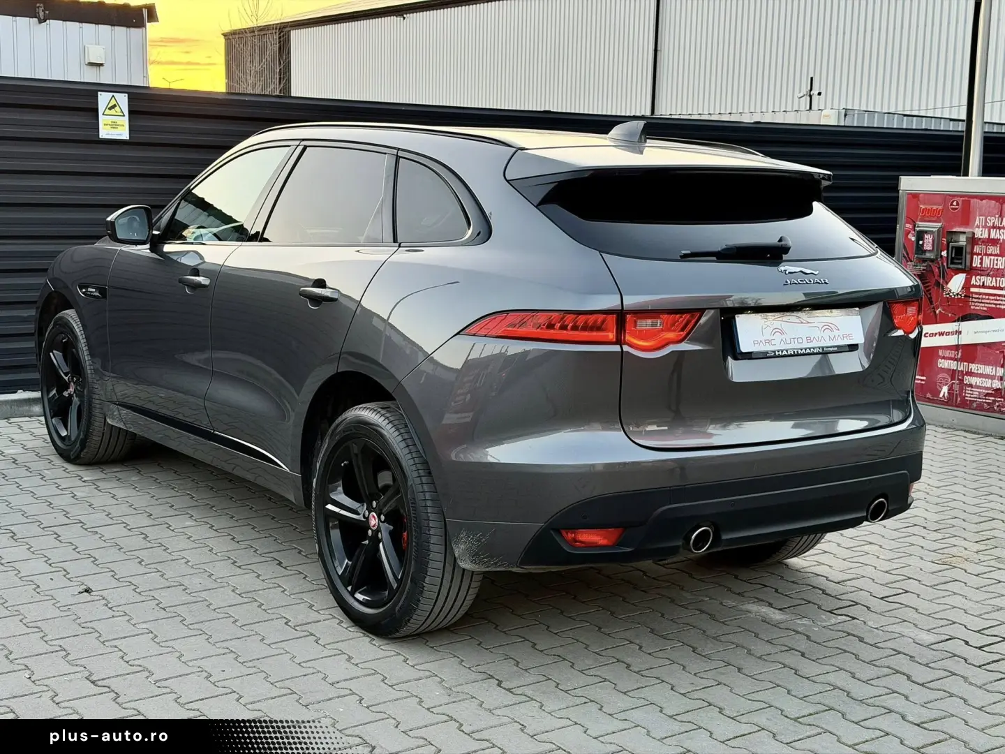 JAGUAR F - PACE 4 X 4