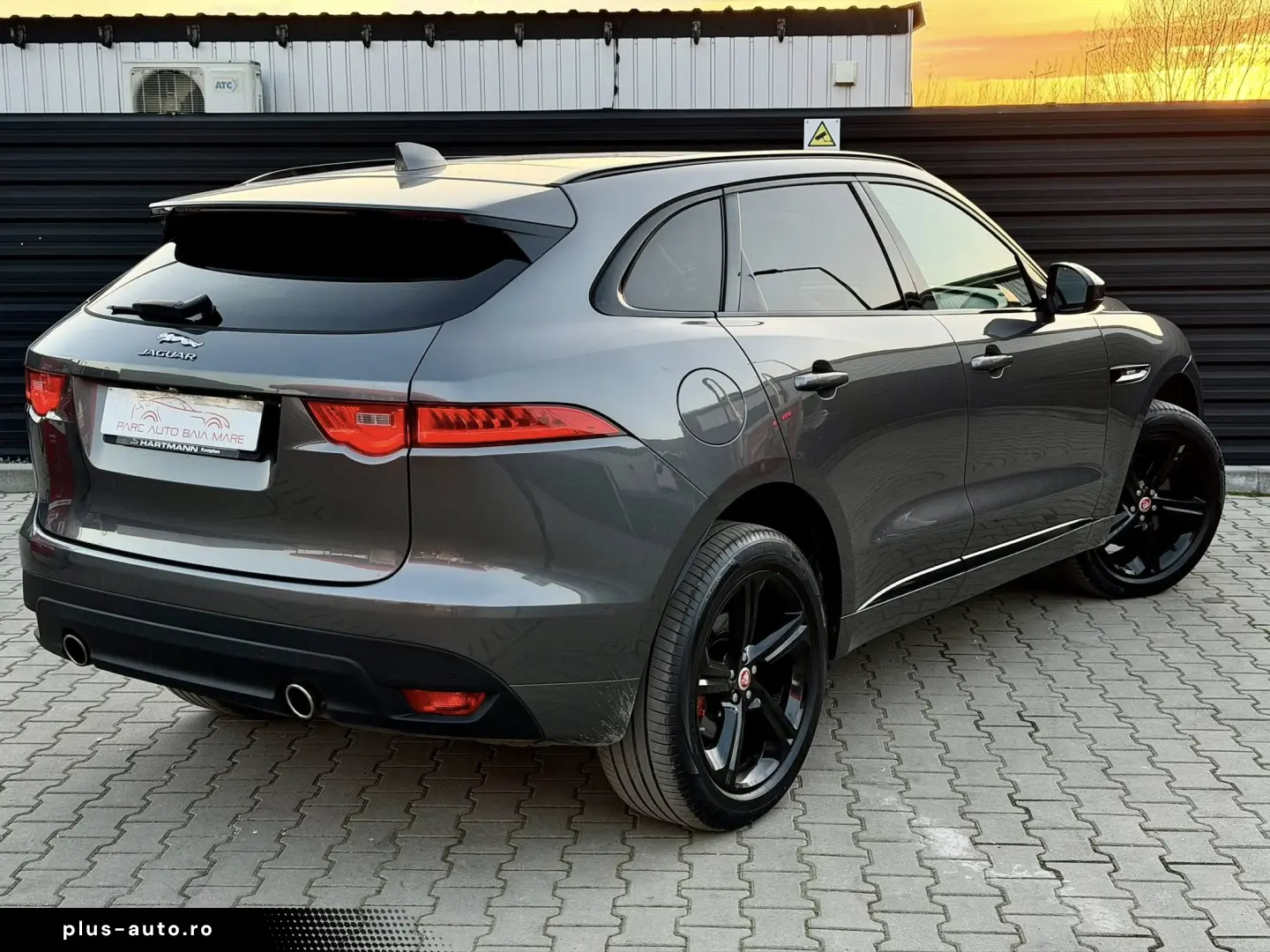 JAGUAR F - PACE 4 X 4