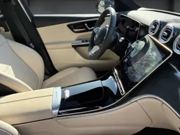 Mercedes-Benz GLC 200 4M Avantgarde Navi Pano AHK