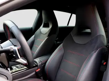 Mercedes-Benz CLA 180 Shooting Brake 7G-DCT AMG Line