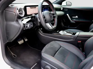 Mercedes-Benz CLA 180 Shooting Brake 7G-DCT AMG Line