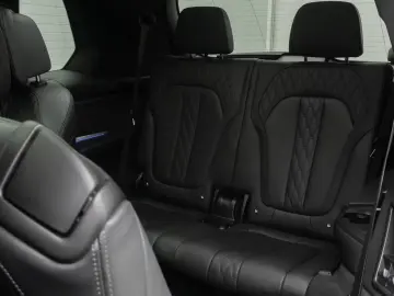 BMW X7 M60i xD 360 SkyLounge Individual