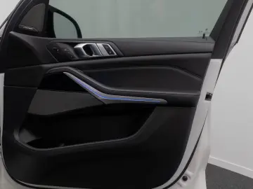 BMW X7 M60i xD 360 SkyLounge Individual