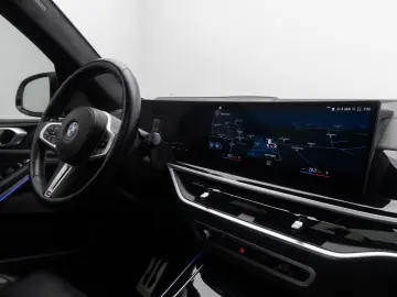 BMW X7 M60i xD 360 SkyLounge Individual
