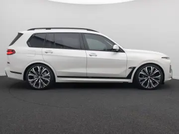 BMW X7 M60i xD 360 SkyLounge Individual