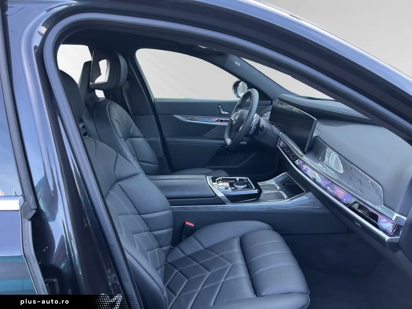 BMW 750 e xDrive TV-Fond-Entertainment Sky