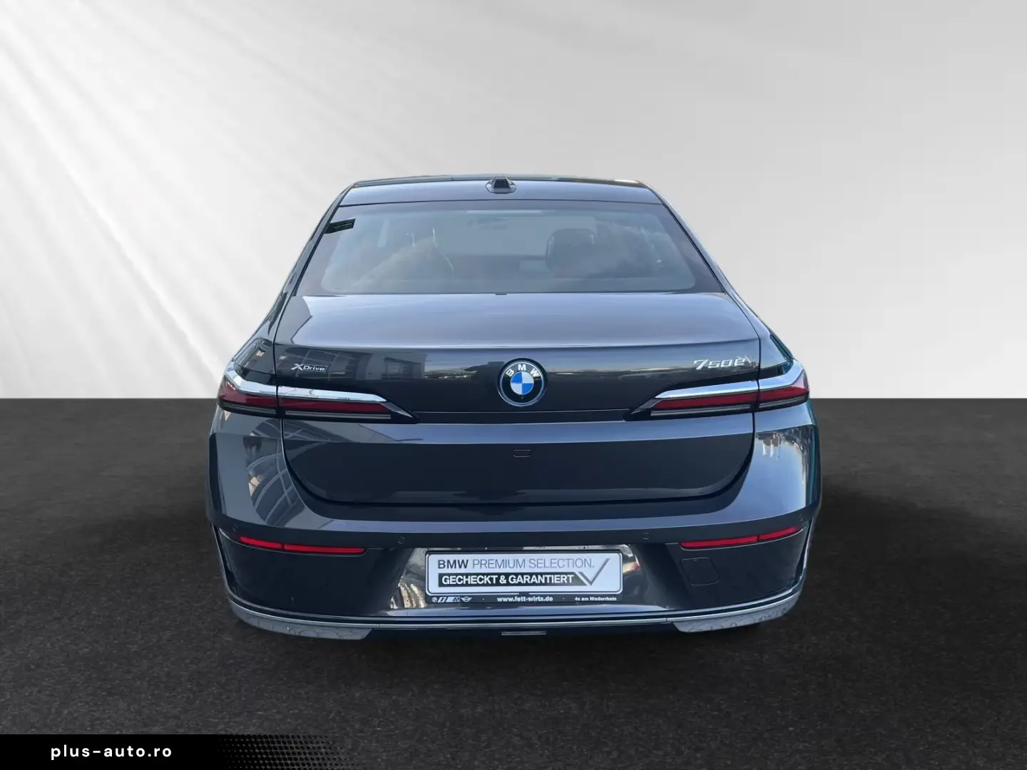 BMW 750 e xDrive TV-Fond-Entertainment Sky