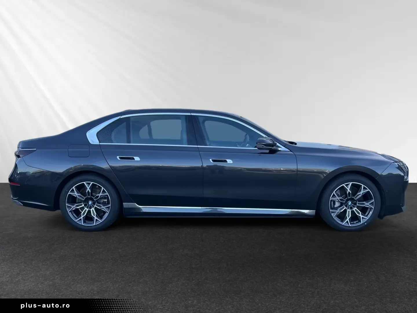 BMW 750 e xDrive TV-Fond-Entertainment Sky