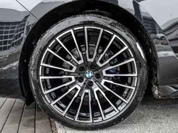 BMW 740 d xDrive M Sport PANO ACC 360