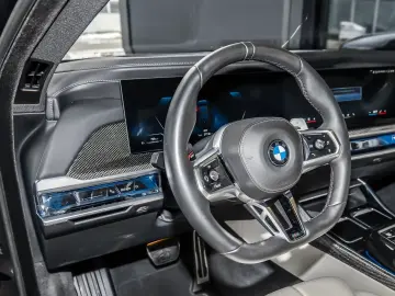 BMW 740 d xDrive M Sport PANO ACC 360