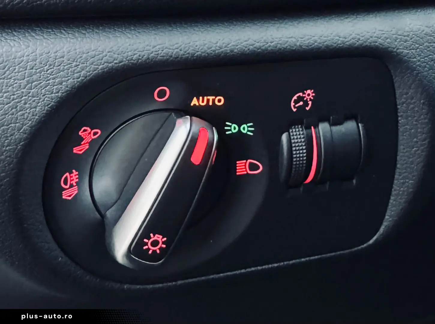 Audi Q3  Fab- 10.2017   2.0 Diesel 150 CP  Euro 5