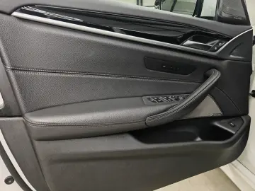 BMW 530icM Pachet Alb Mineral Laser H&K Ventilație TVA