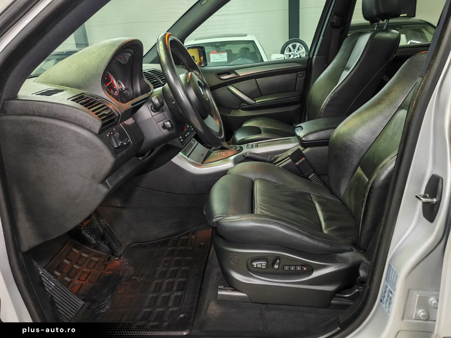 BMW X5 218CP Pachet4.8is Panoramic Volan încălzit Webasto