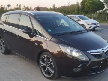 Opel Zafira Tourer