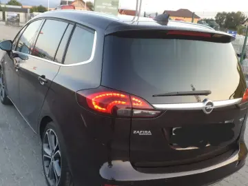 Opel Zafira Tourer