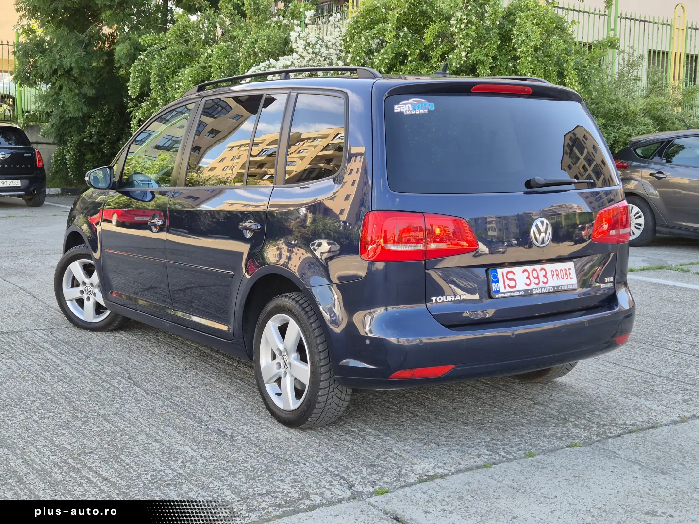 VW Touran 2011 1.6 TDI 105 CP euro 5